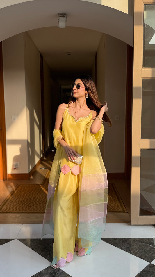 Sunehri suit set