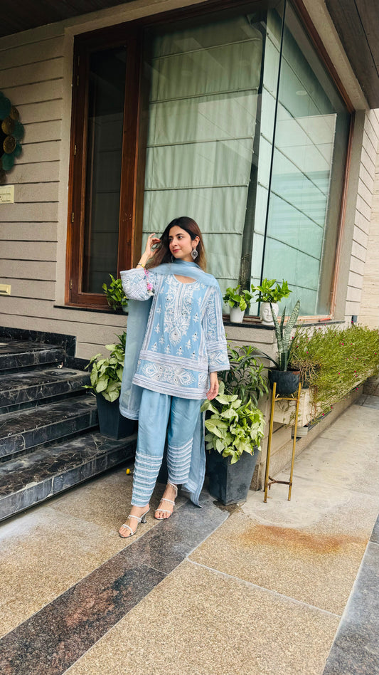 Noor-e-Aasmaan Embroidered Suit Set