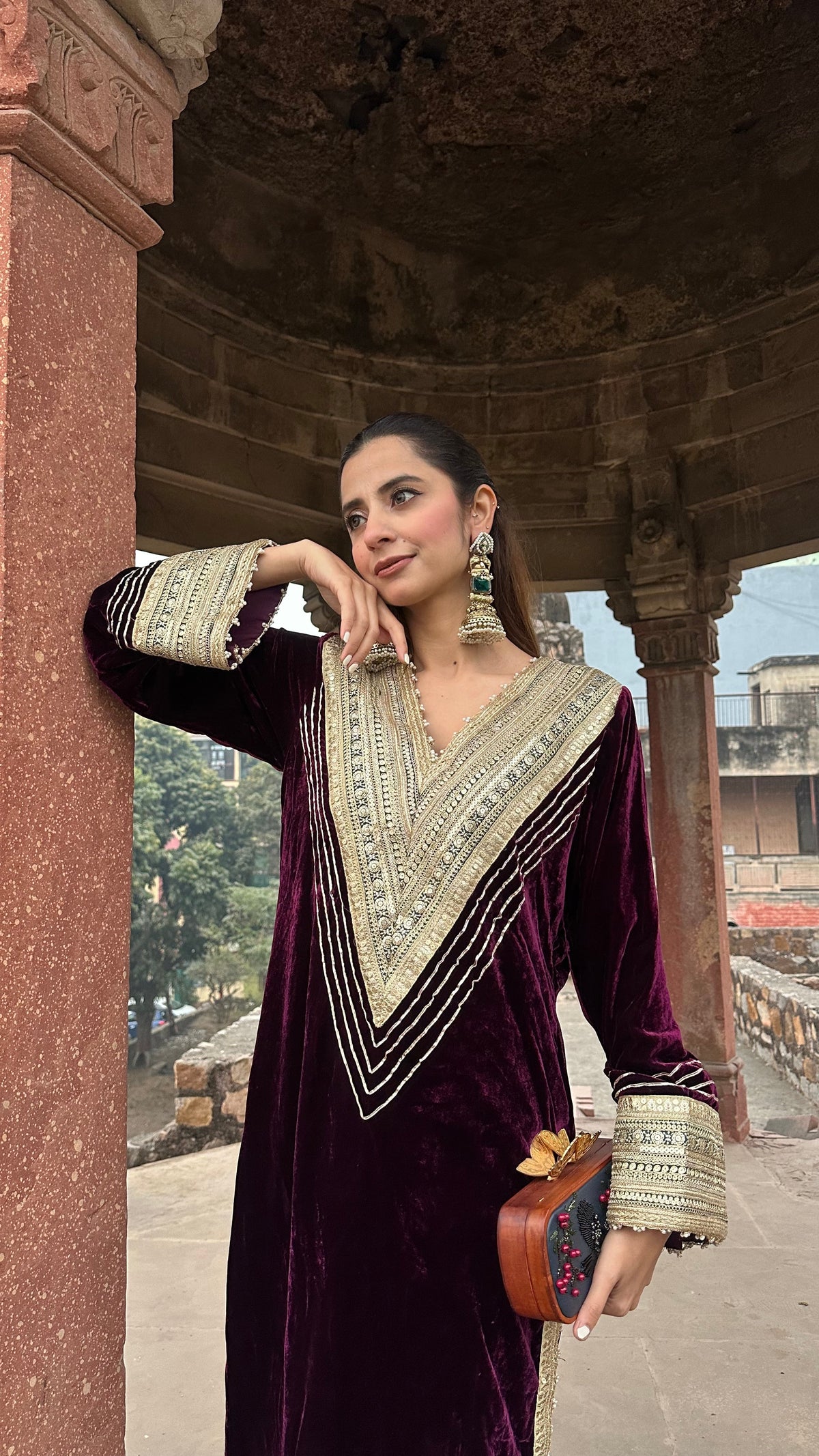 Malika-e-Zar Velvet Kaftaan