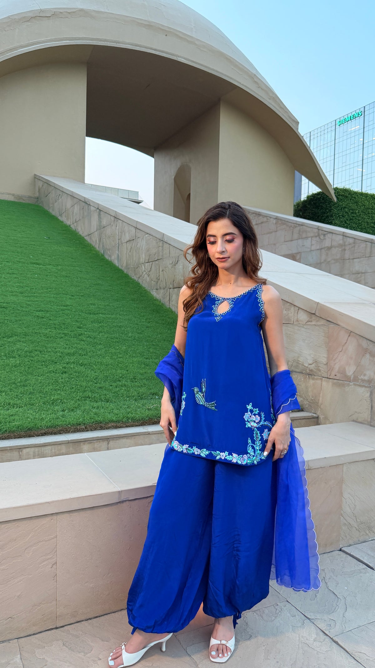 Mahira suit set