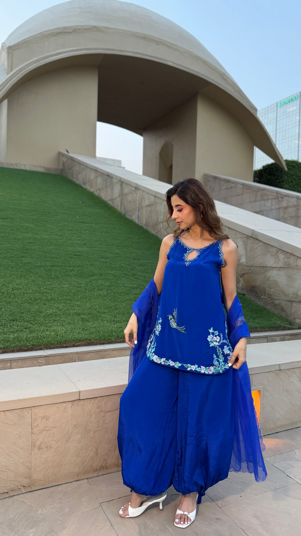Mahira suit set