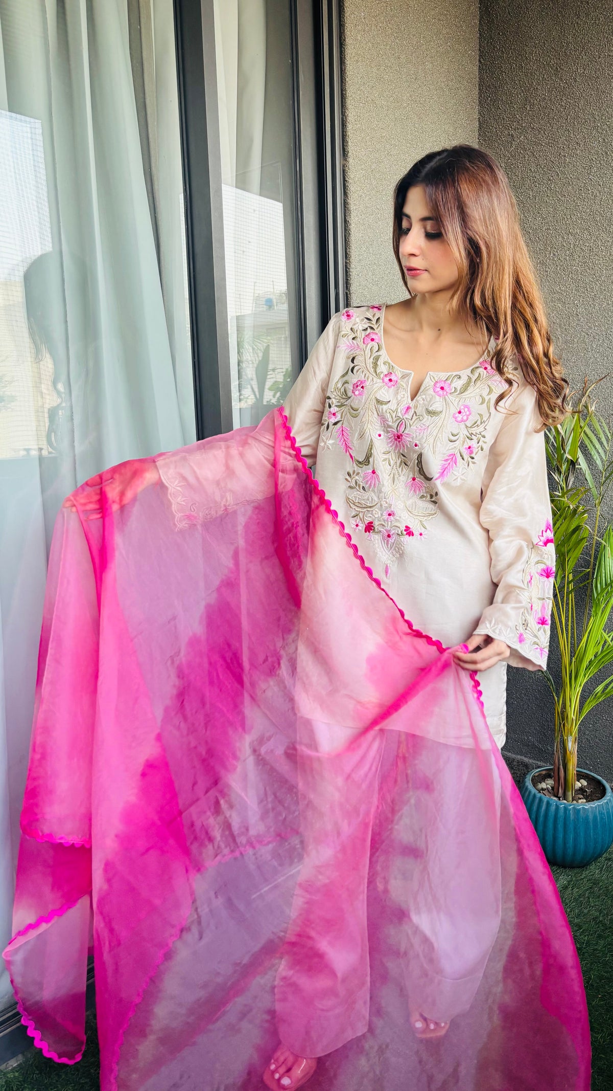 Gulnaar Dreams Suit Set