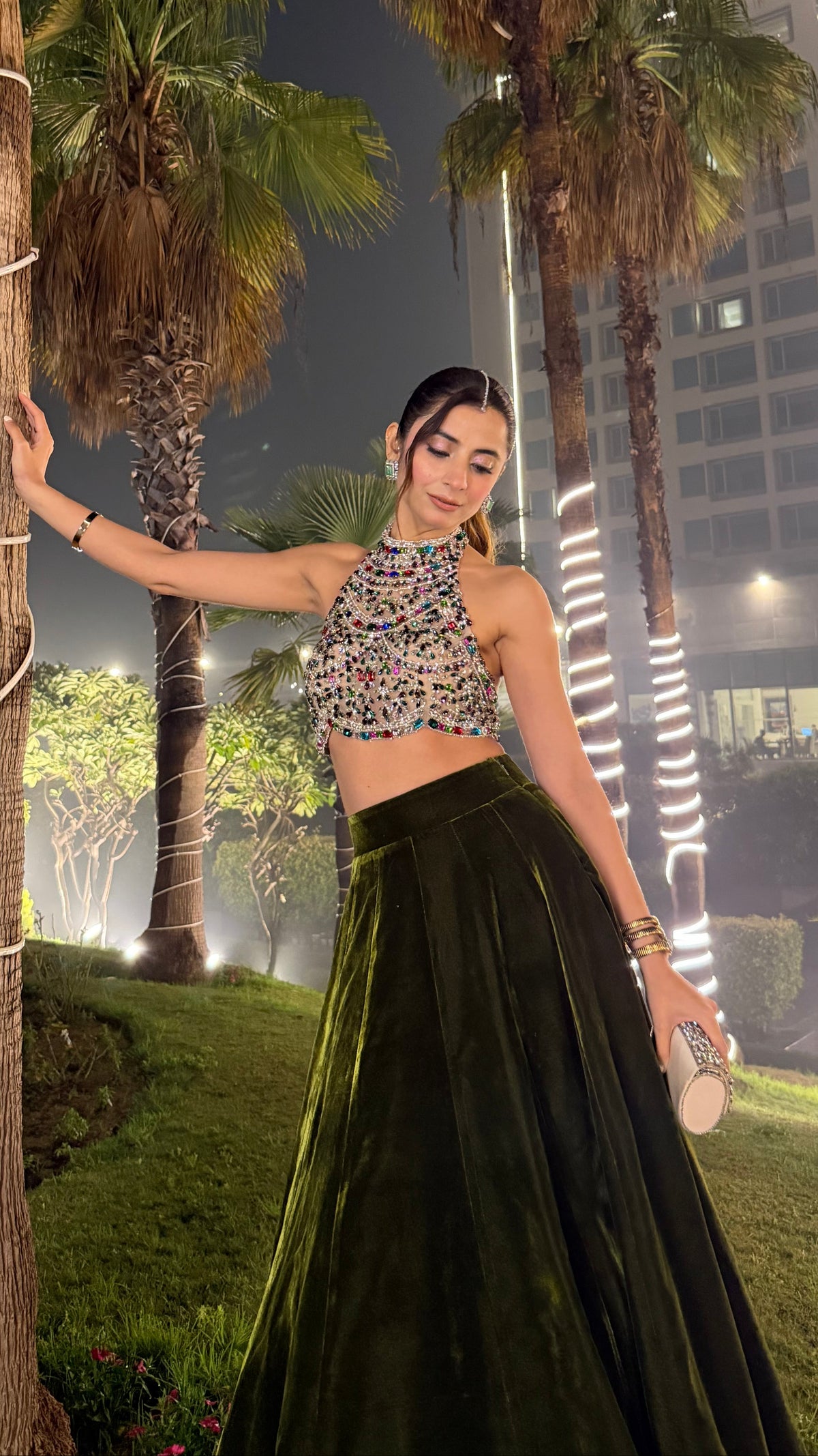 Raat-e-Jahan Velvet Lehnga set