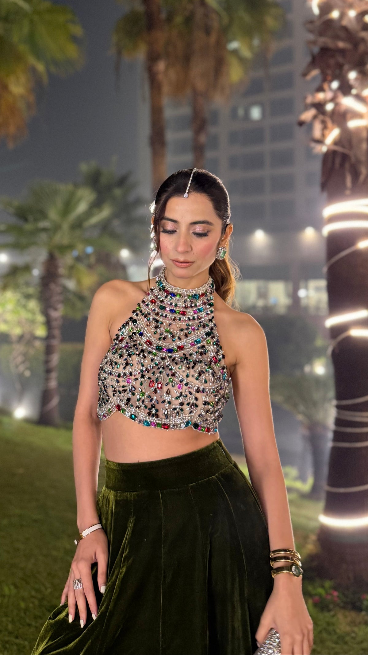 Raat-e-Jahan Velvet Lehnga set