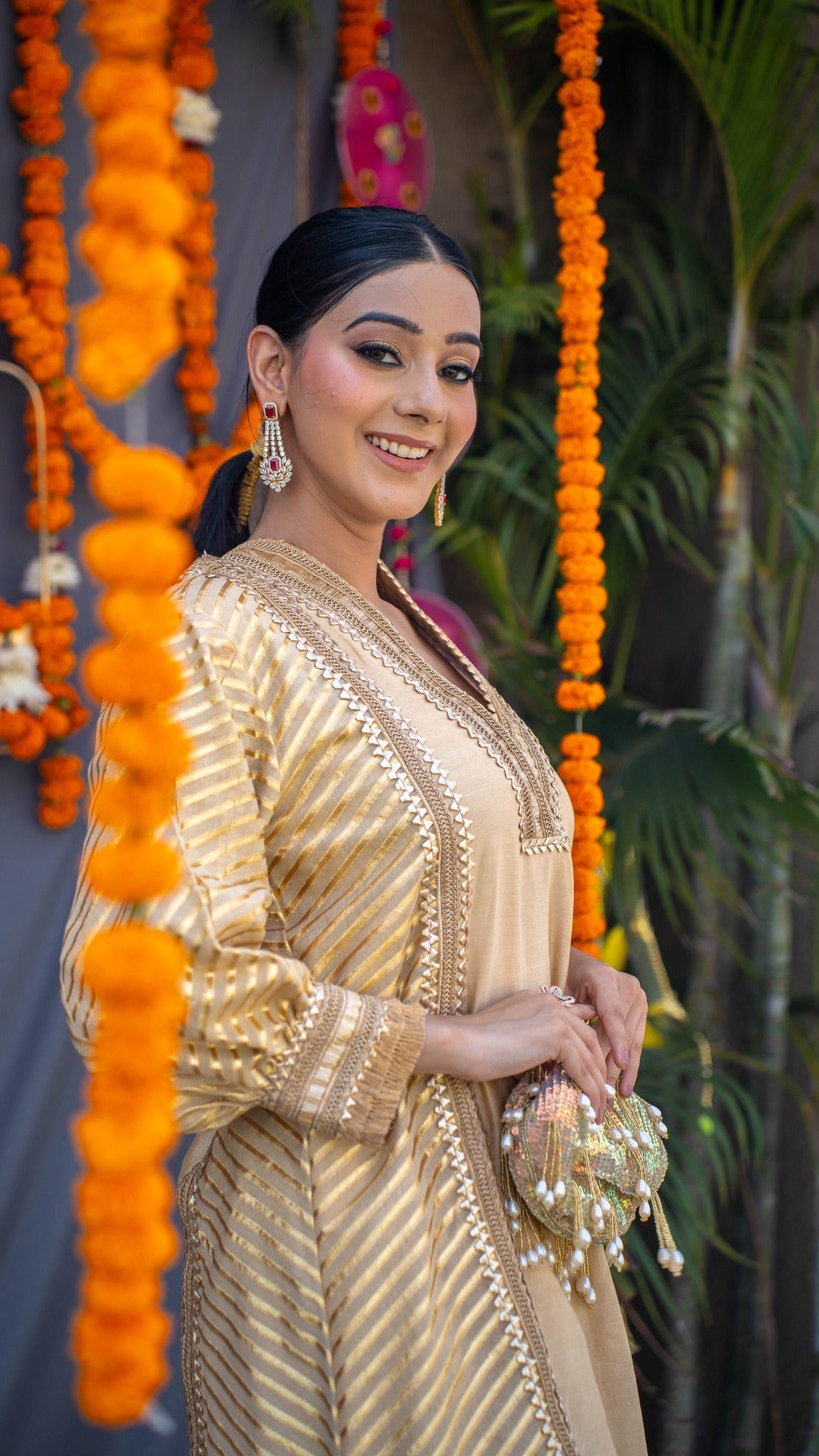 Golden choga set