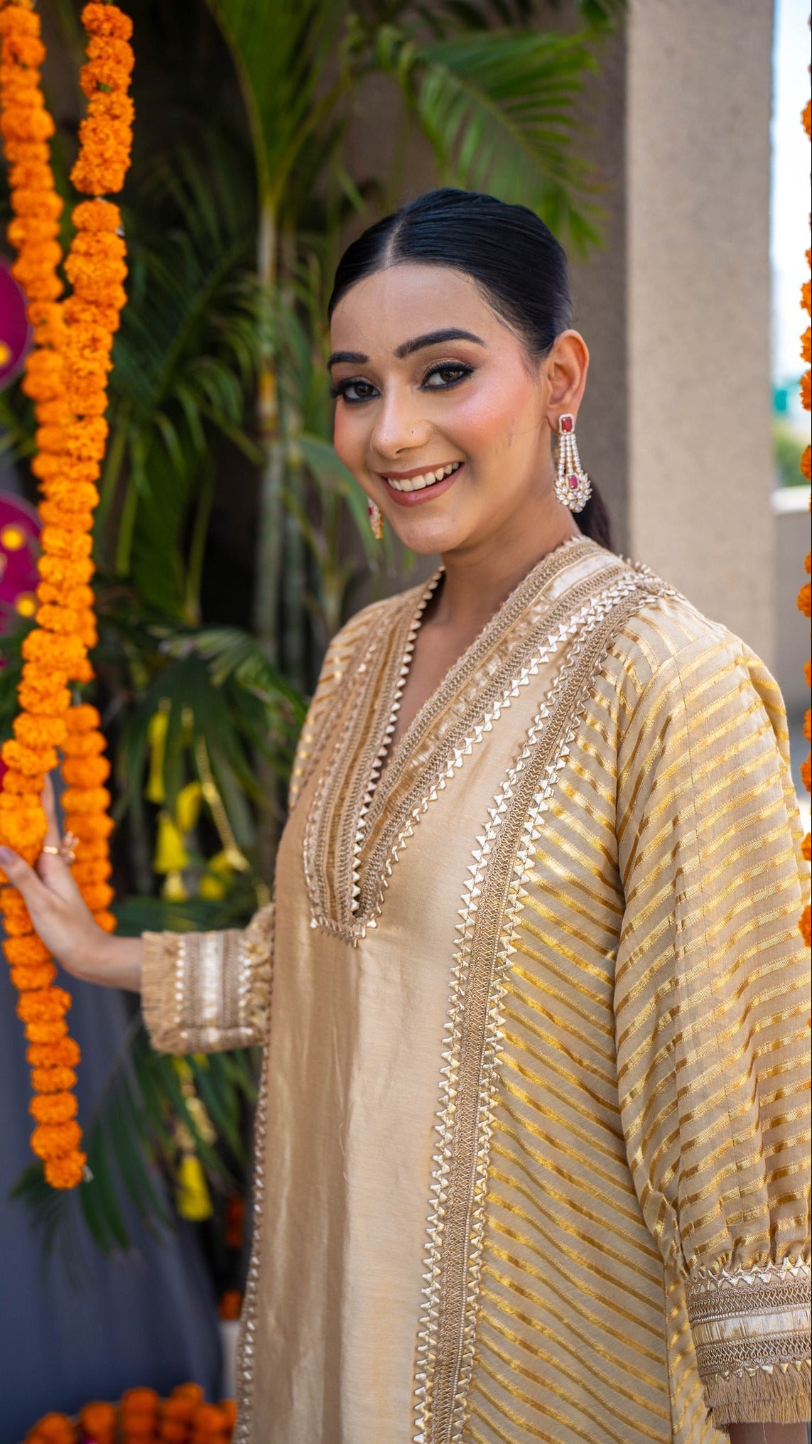Golden choga set
